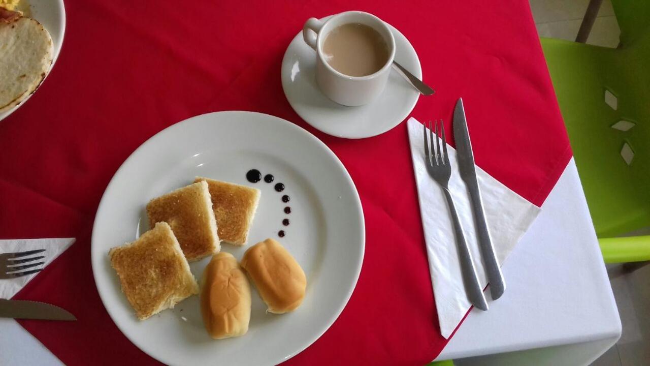 Hotel Pinares Plaza Pereira Εξωτερικό φωτογραφία