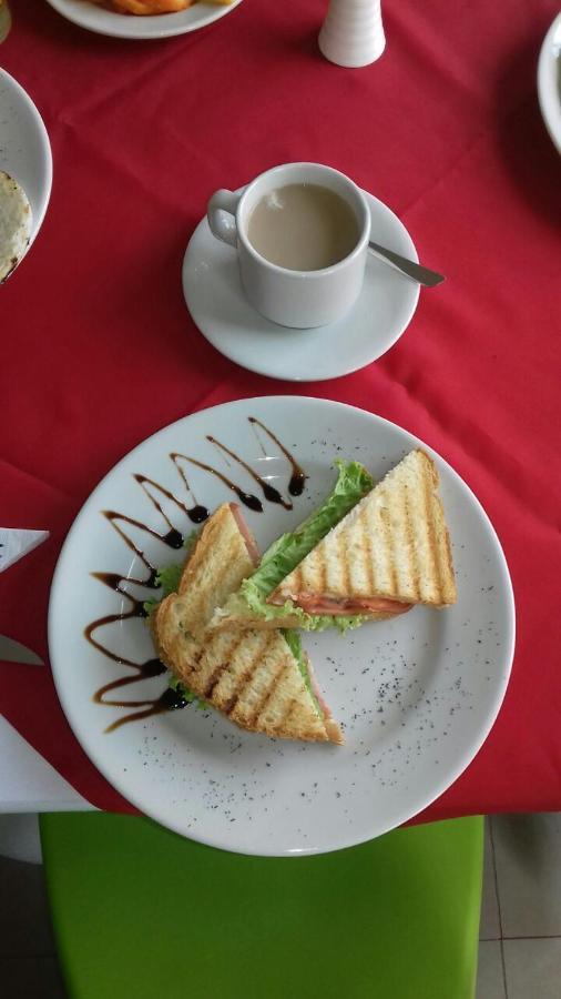 Hotel Pinares Plaza Pereira Εξωτερικό φωτογραφία