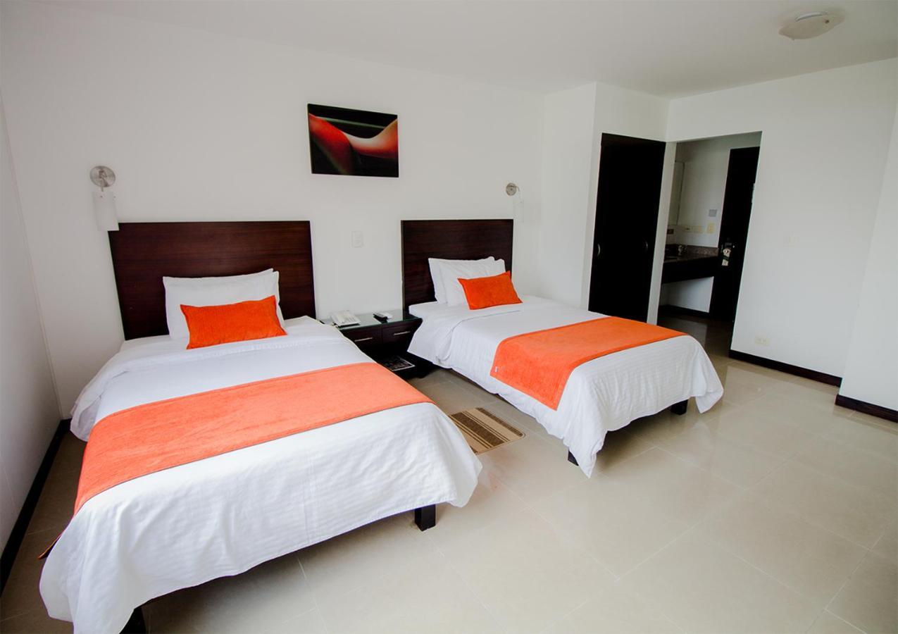Hotel Pinares Plaza Pereira Εξωτερικό φωτογραφία