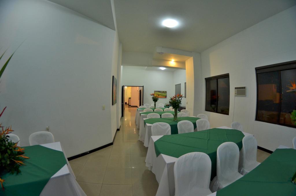 Hotel Pinares Plaza Pereira Εξωτερικό φωτογραφία