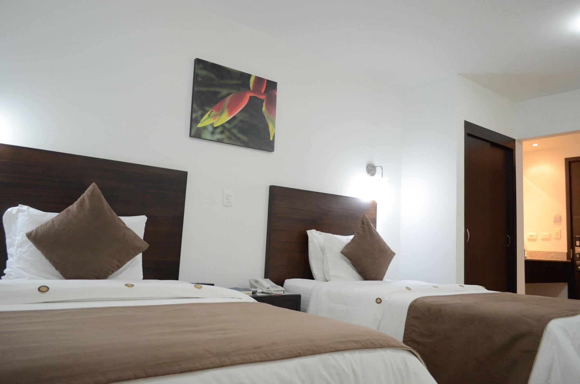Hotel Pinares Plaza Pereira Εξωτερικό φωτογραφία